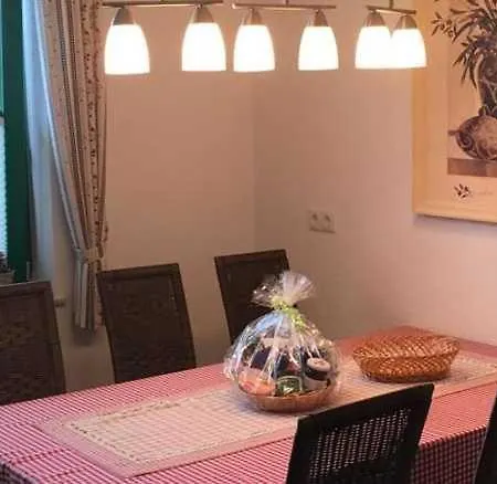 Reetferienhaus Brandseeschwalbe Apartamento Zirkow